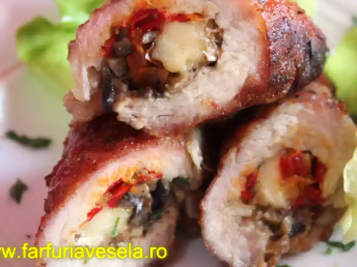 Rulouri din cotlet de porc cu ciuperci (reteta video)