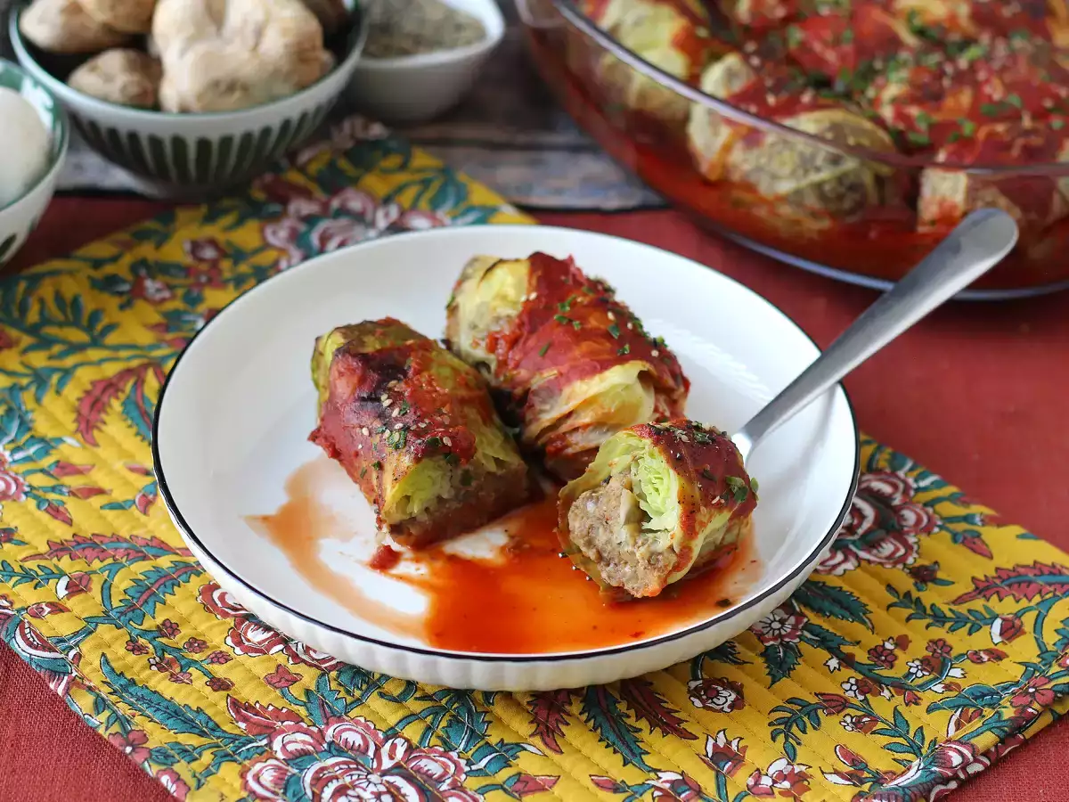 Rulouri vegetariene de varză cu ciuperci, orez și miso-alternativa la sarmalele de post - poza 6