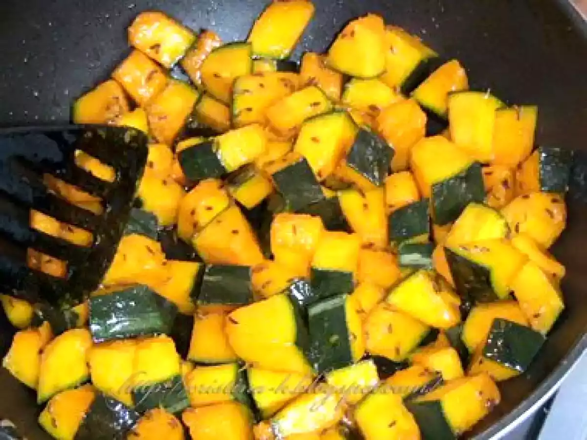 Sabji de dovleac cu rosii - poza 3