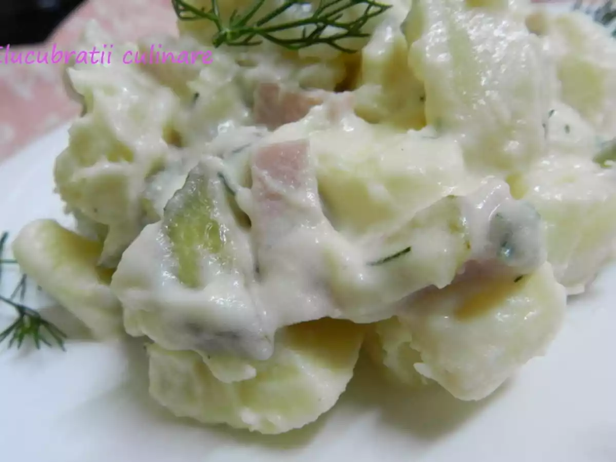 Salată bavareză cu parizer