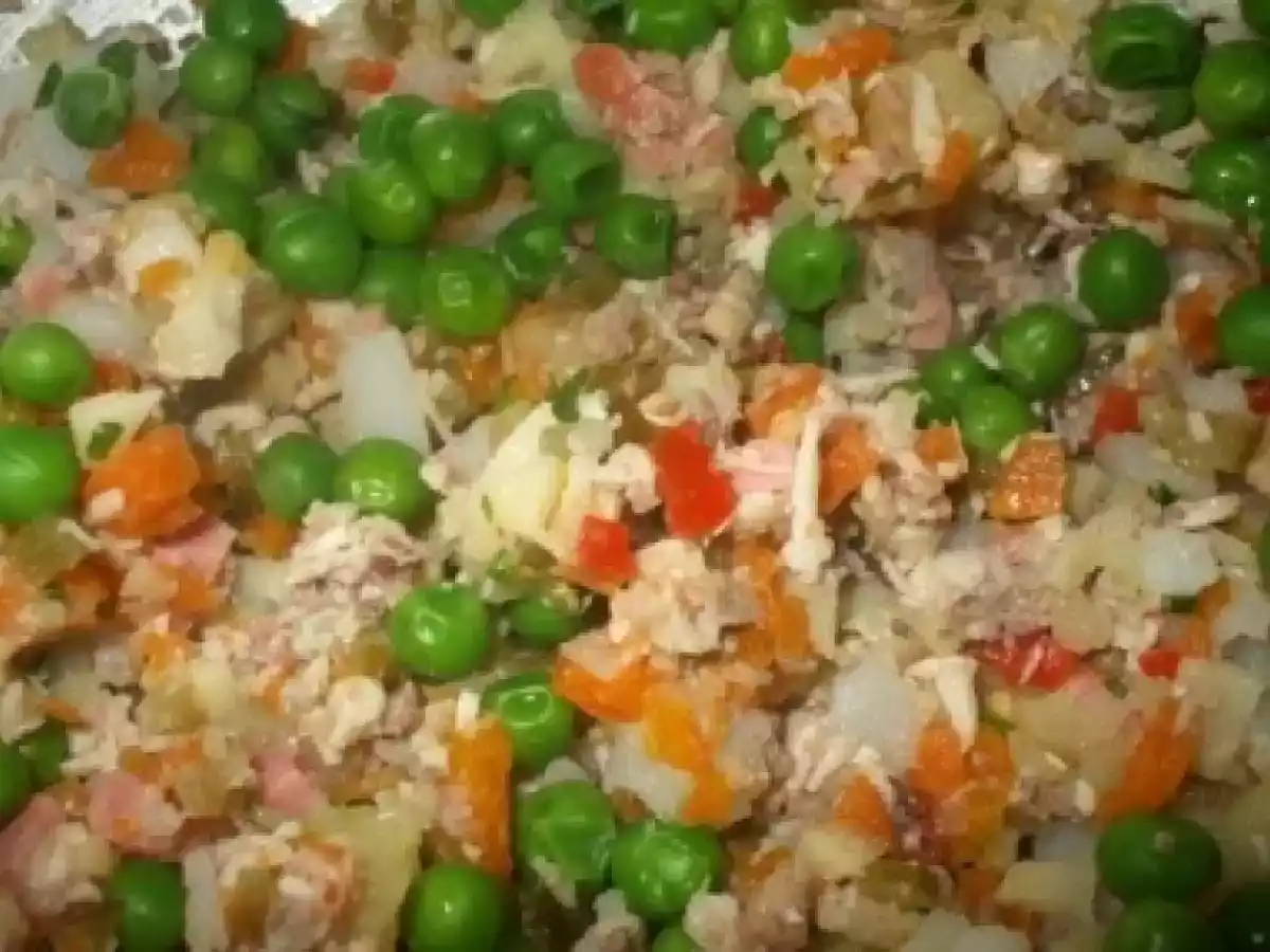 Salata boeuf cu carne pui - poza 6