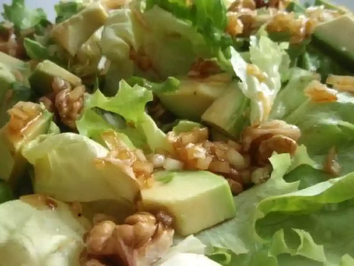 Salata cu avocado si nuca - poza 2