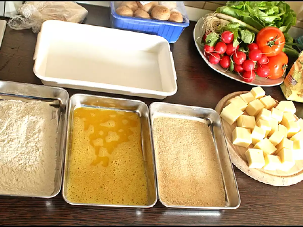 Salata cu cascaval pane si carpaccio de ciuperci - poza 3