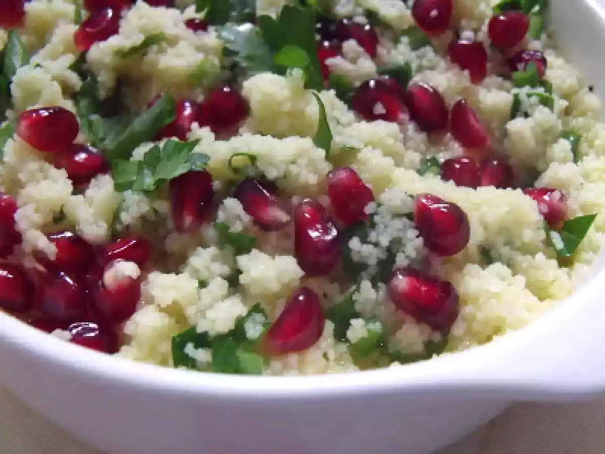 Salata cu couscous si rodie(couscous and pomegranate salad)