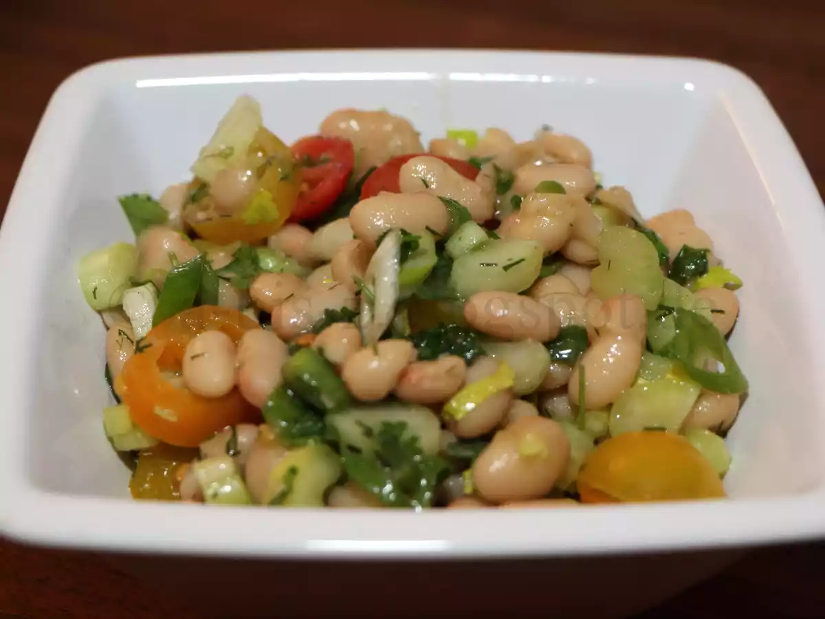 Salată cu fasole boabe - poza 4