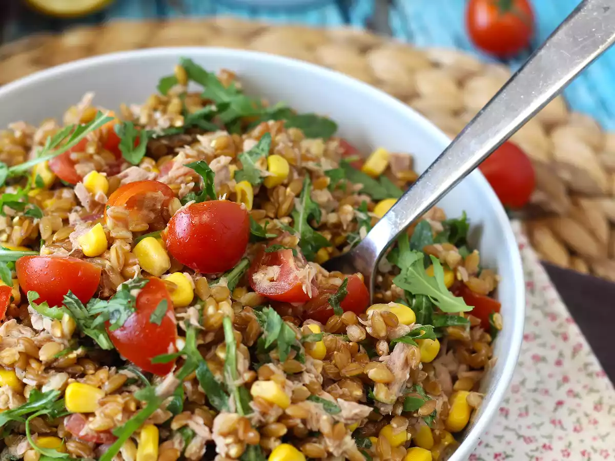 Salată cu grâu și ton: rețetă ușoară, gustoasă și perfectă pe tot parcursul anului - poza 5