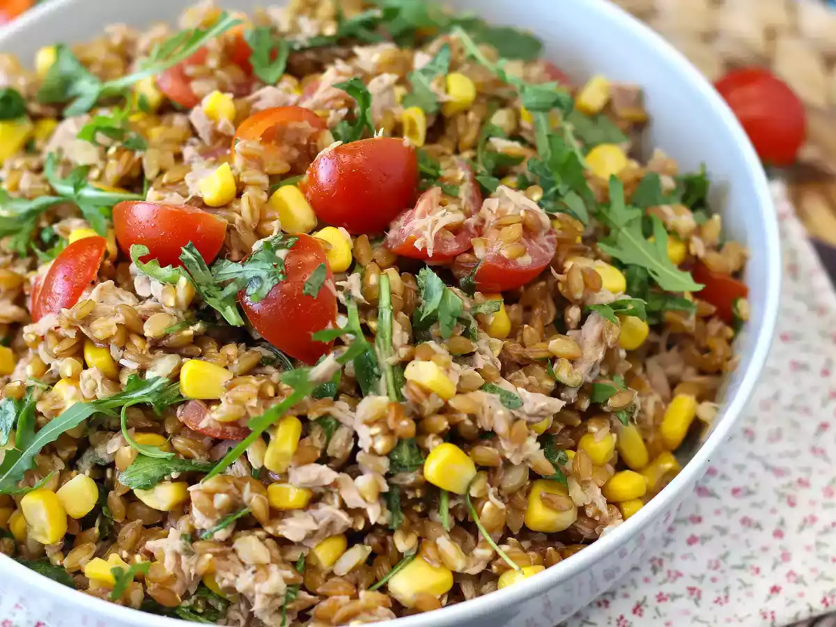 Salată cu grâu și ton: rețetă ușoară, gustoasă și perfectă pe tot parcursul anului - poza 6