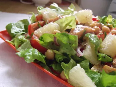 Salata cu naut si peste afumat(chickpea &smoked fish salad)