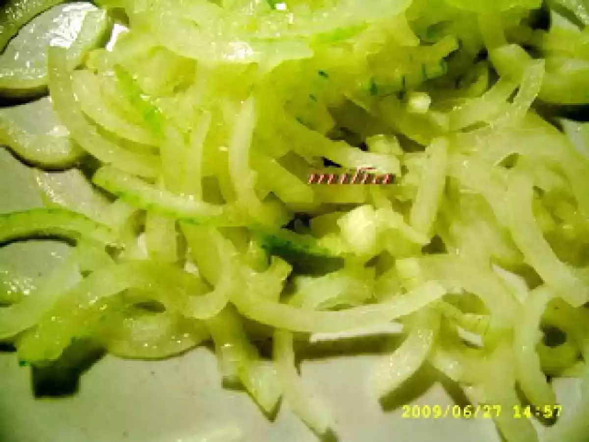 Salata cu orez, mazare, porumb si ciuperci - poza 3