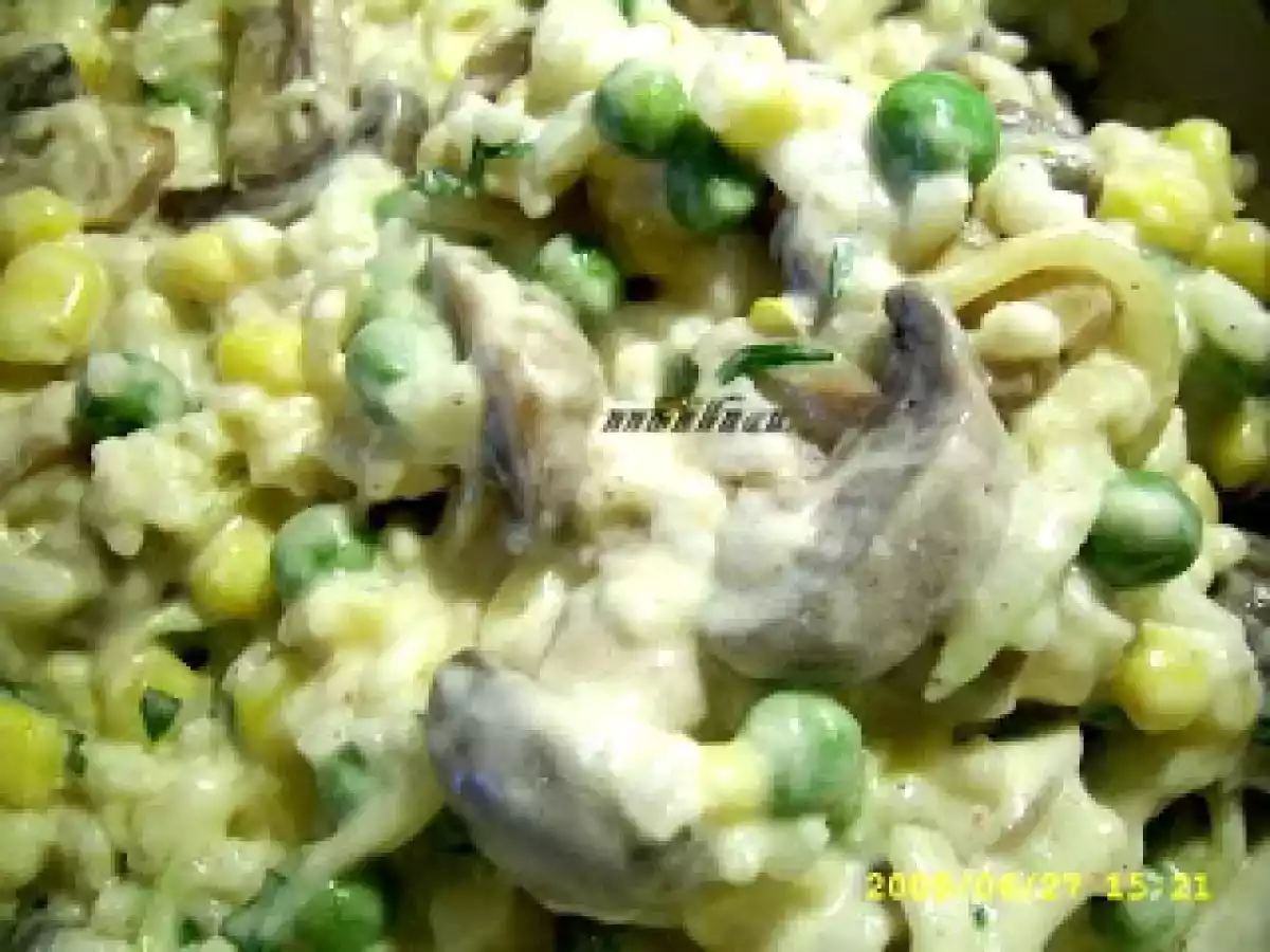 Salata cu orez, mazare, porumb si ciuperci - poza 8
