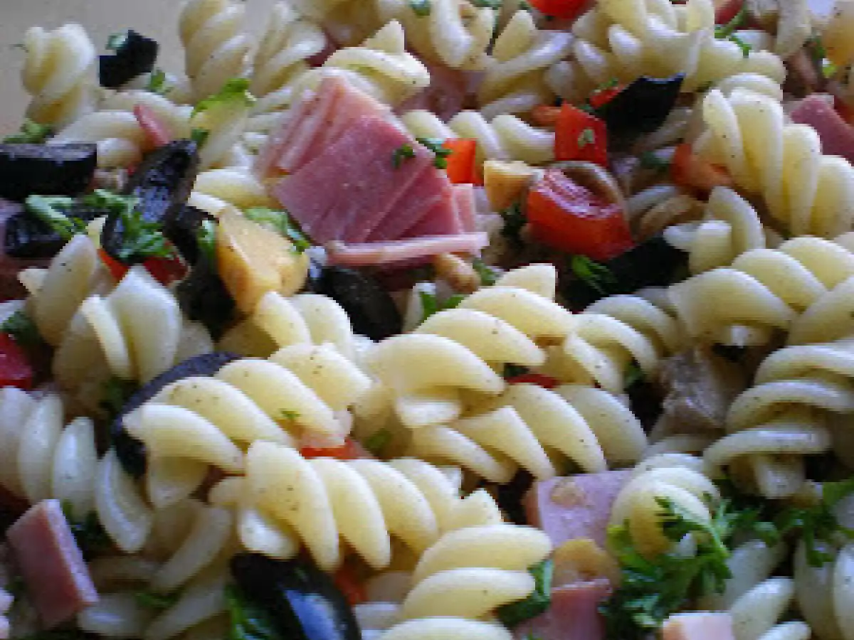 Salata cu paste - poza 2