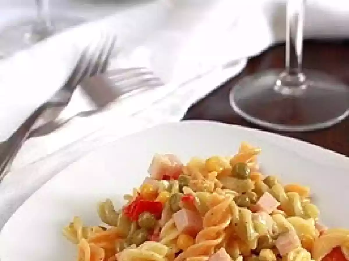 Salata cu paste - poza 2