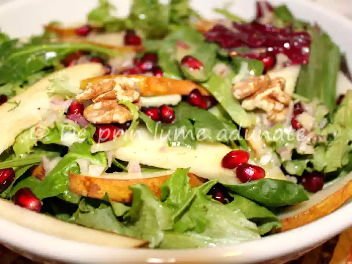 Salata cu pere si rodii