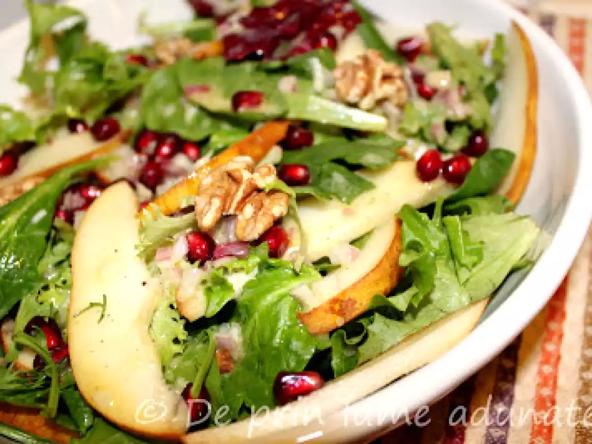 Salata cu pere si rodii - poza 2