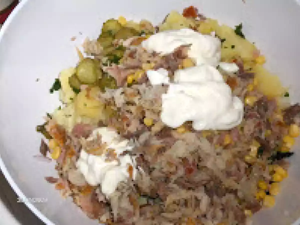 SALATA CU PESTE AFUMAT