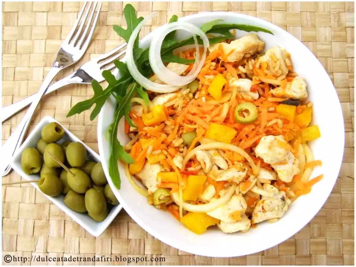Salata cu pui si orez