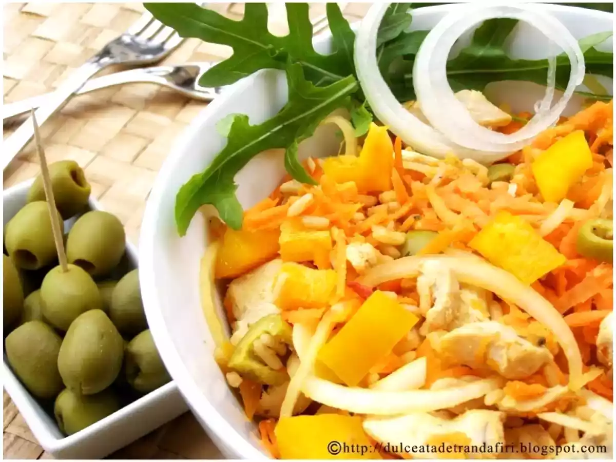 Salata cu pui si orez - poza 2