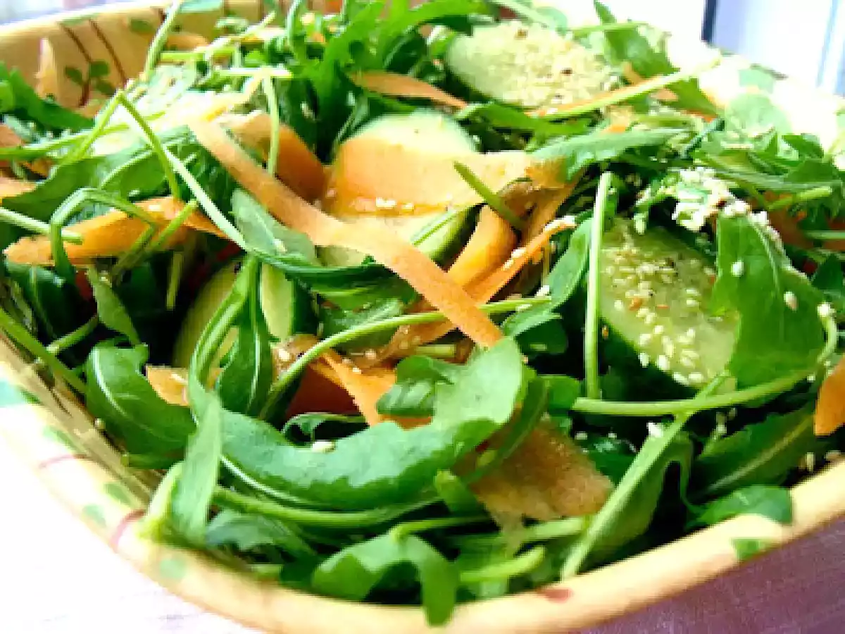 SALATA CU RUCOLA, CASTRAVETI SI MORCOV - poza 2