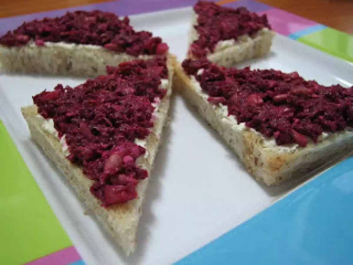 SALATA CU SFECLA ROSIE