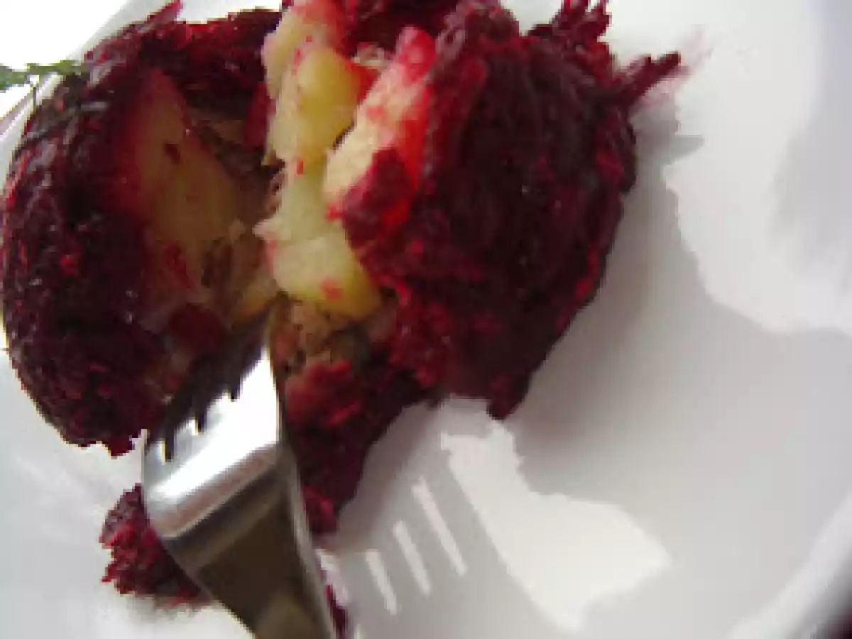 Salata cu sfecla si peste afumat