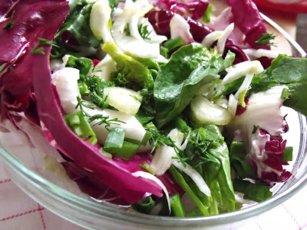 Salata cu spanac, radicchio si fenicul (spinach, radicchio &fennel salad) - poza 3