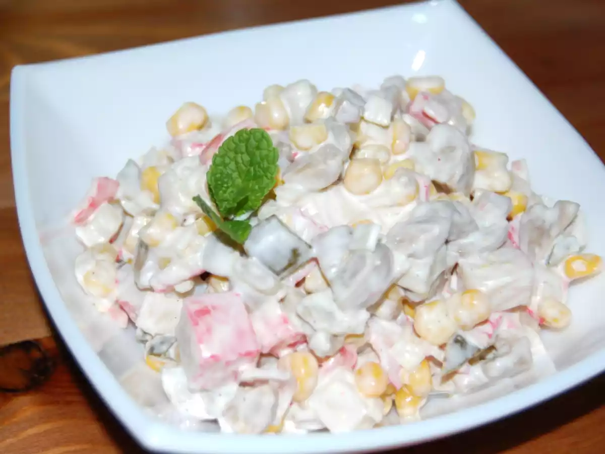 Salata cu surimi