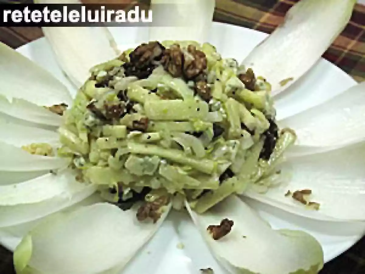 Salata de andive cu stafide si nuci
