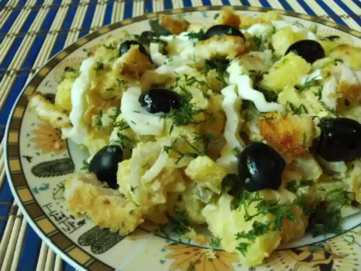 Salata de cartofi cu piept de pui in crusta de cocos