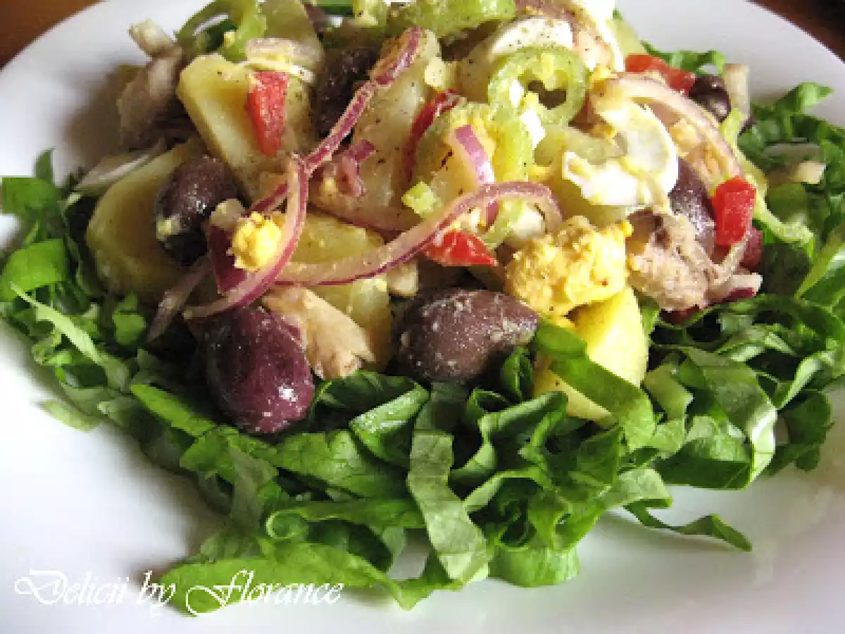 SALATA de cartofi si peste