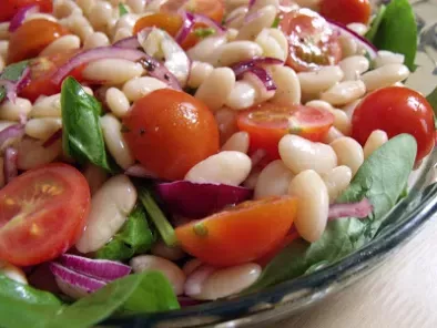 Salata de fasole alba (white beans salad)