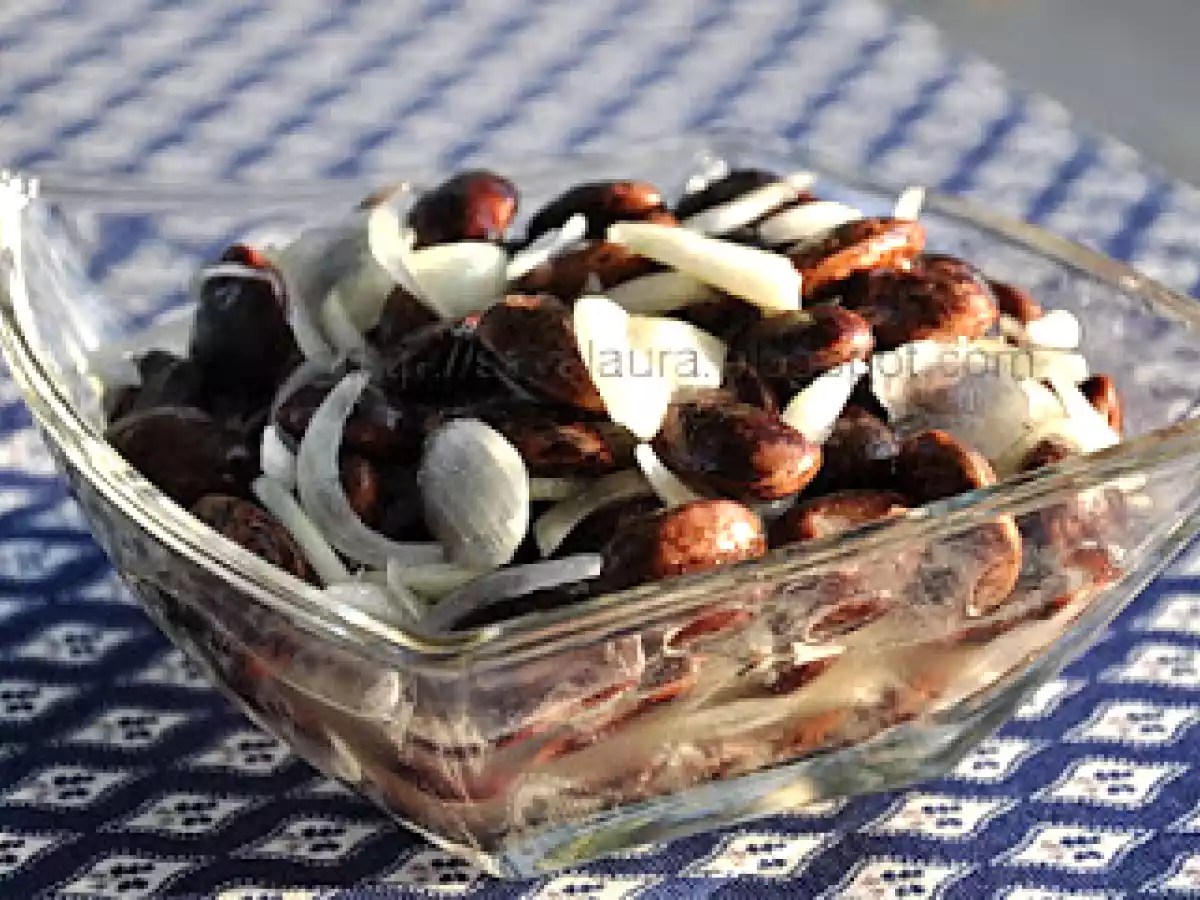 Salata de fasole boabe cu ceapa