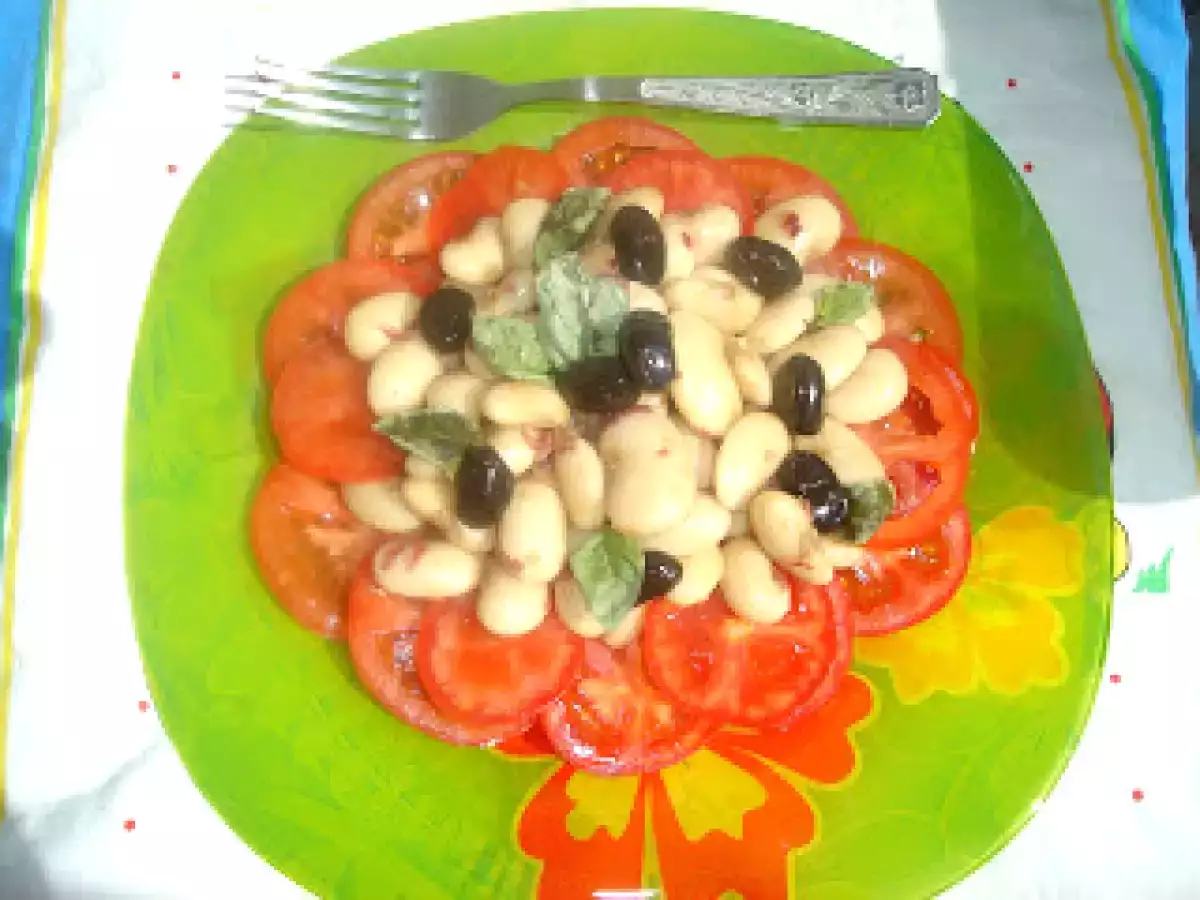 Salata de fasole boabe cu rosii - poza 4