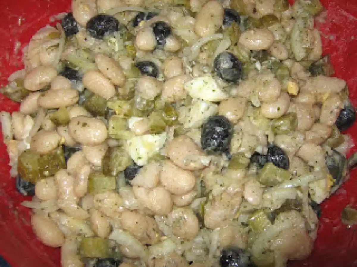 Salata de fasole cu masline si ou - poza 7