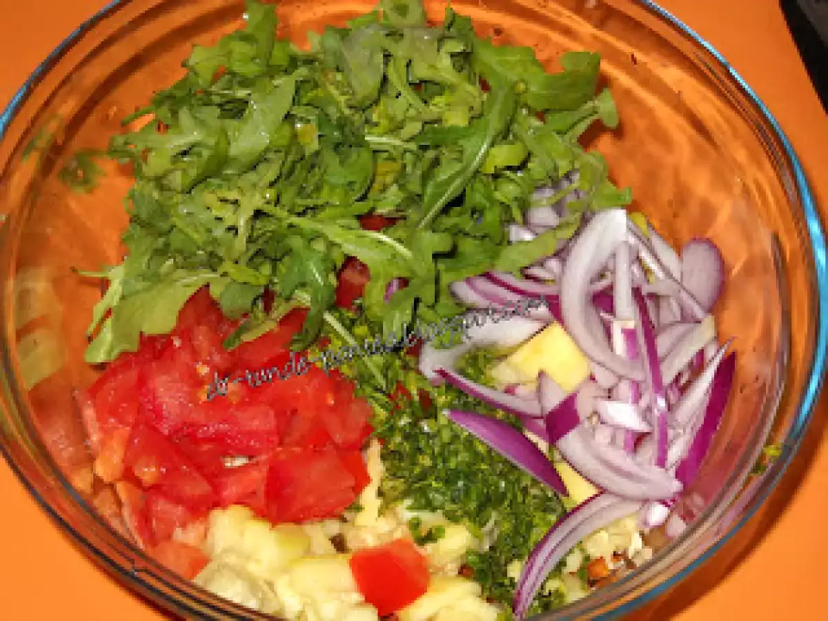 Salata de legume, rucola cu paste si sos de mustar - poza 5