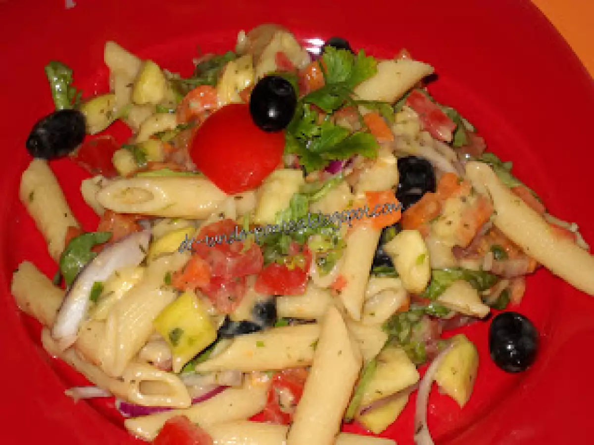 Salata de legume, rucola cu paste si sos de mustar - poza 9