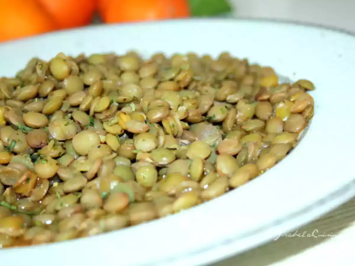 Salata de linte cu otet balsamic si mandarine