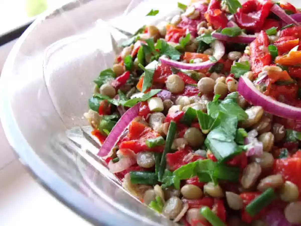 Salata de linte si ardei copti (lentil & roasted peppers salad)
