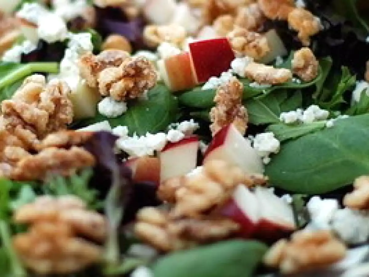 Salata de mere, branza si telina