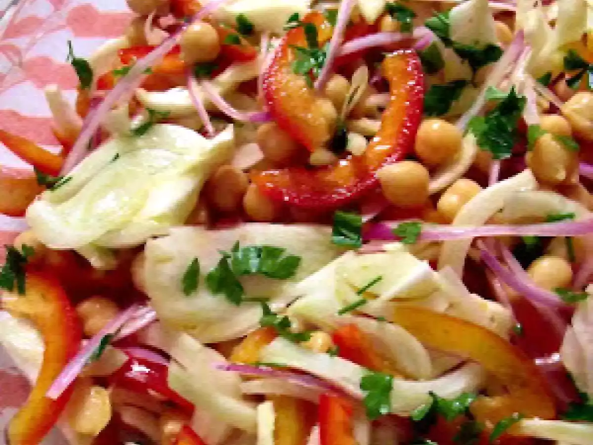 SALATA DE NAUT, FENICUL SI GOGOSAR