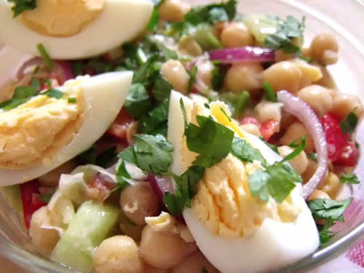 Salata de naut si ou(chickpea &egg salad) - poza 3