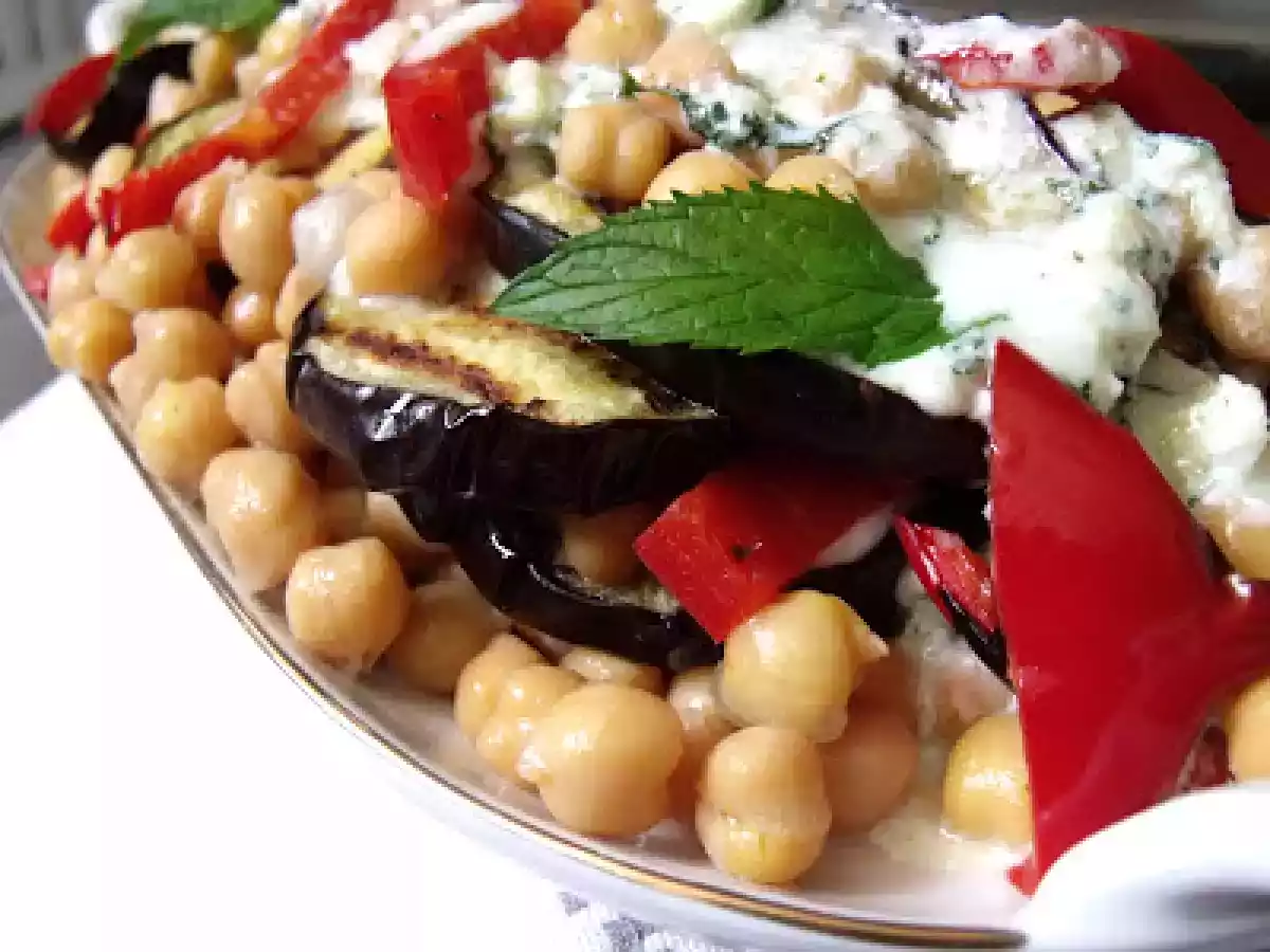SALATA DE NAUT SI VINETE(CHICKPEA&AUBERGINE SALAD) - poza 2