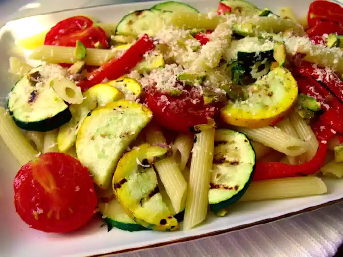 SALATA DE PASTE CU DOVLECEI (ZUCCHINI PASTA SALAD) - poza 2