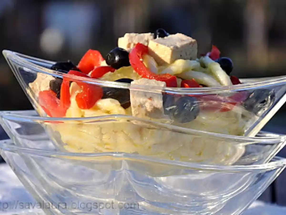 Salata de paste cu maioneza - poza 2