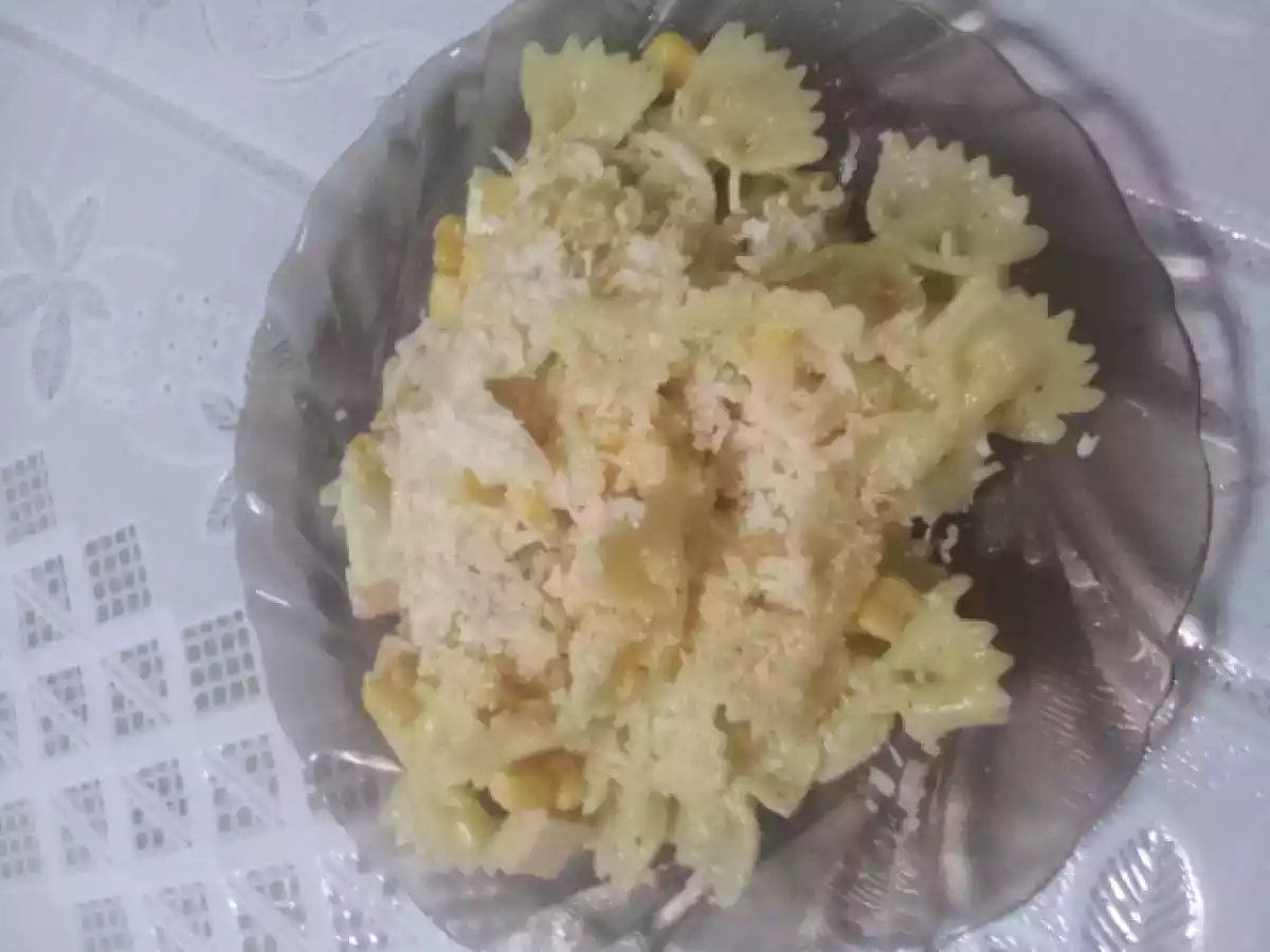 Salata de paste cu porumb