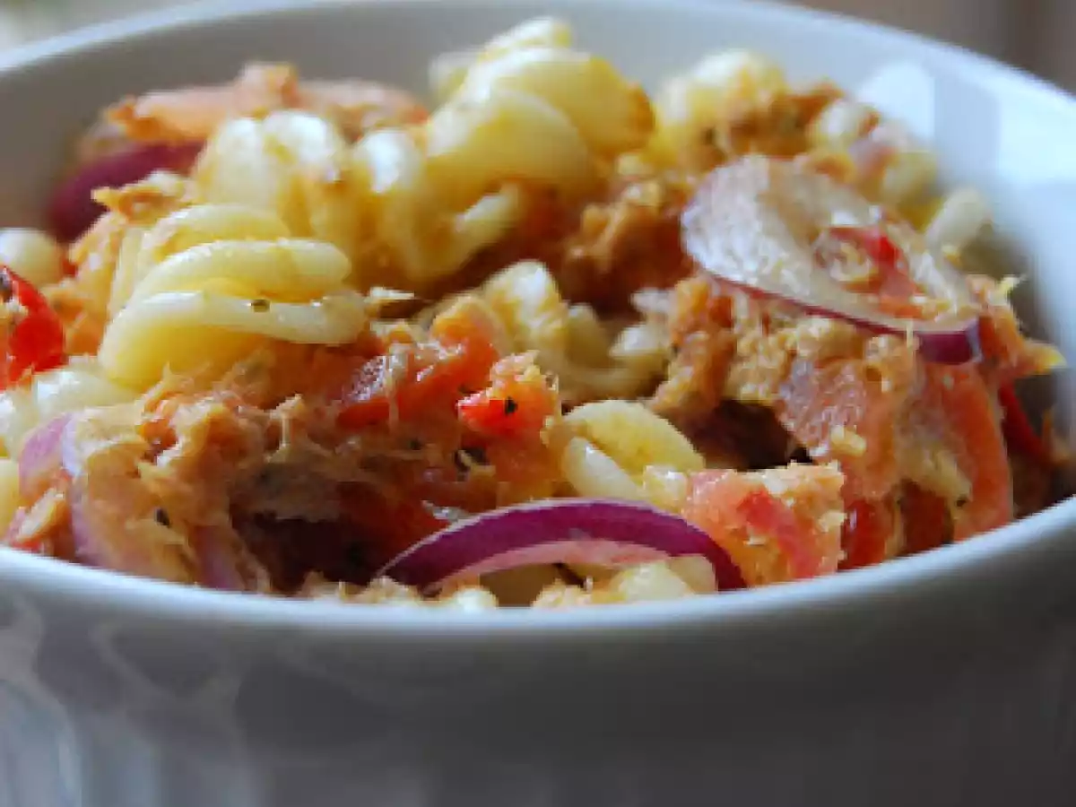 Salata de paste cu ton - poza 2