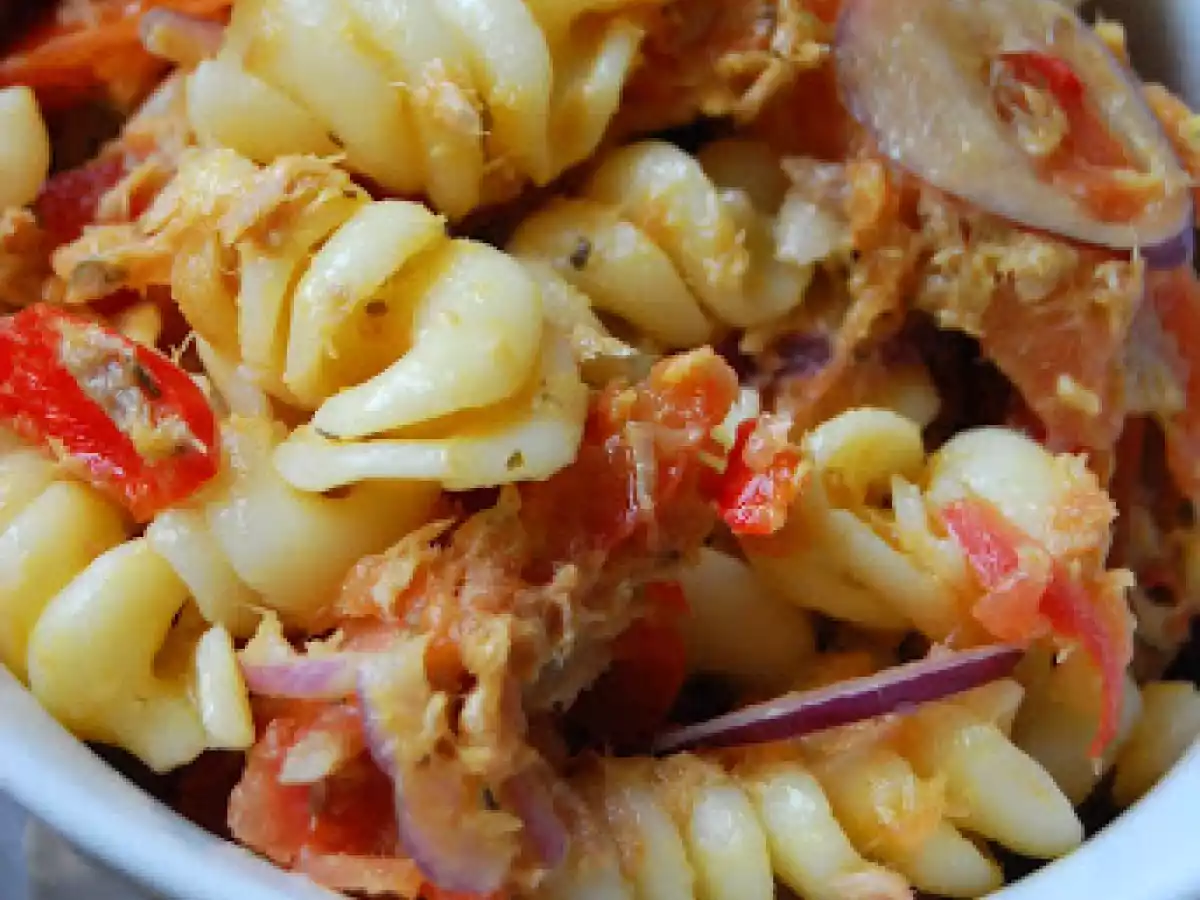 Salata de paste cu ton - poza 3