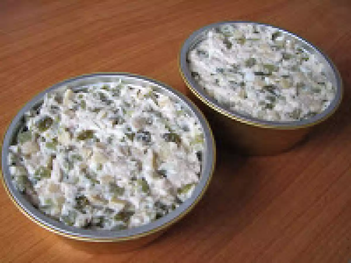 SALATA DE PUI CU CIUPERCI