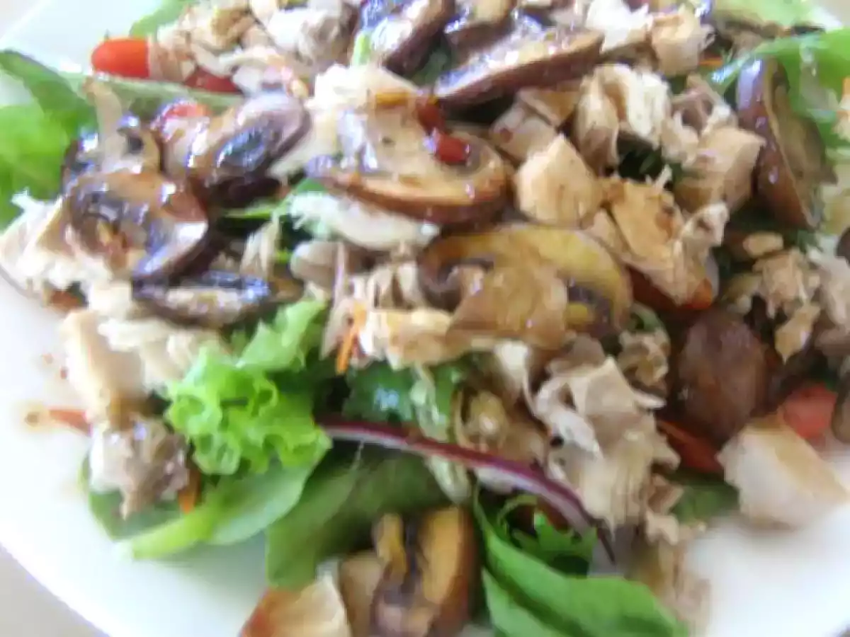 Salata de pui cu ciuperci