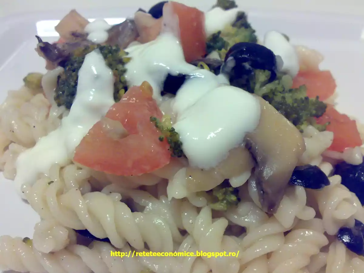 Salata de sezon cu paste - poza 2