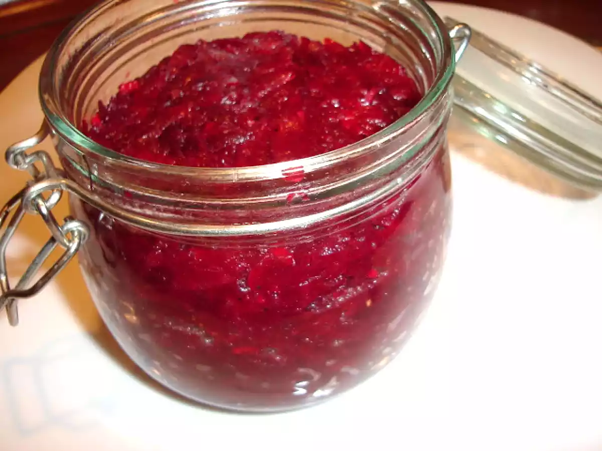 Salata de sfecla rosie cu usturoi - poza 2